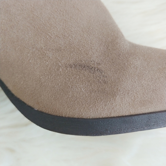 SHIPS FREE!! KENNETH COLE Reaction Color Block Ankle Booties - Picture 5 of 9